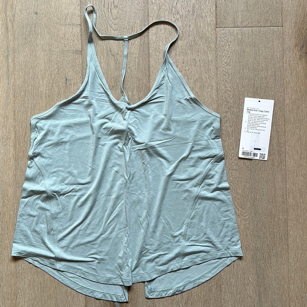modal silk yoga tank top silver blue size 6 lululemon euc
